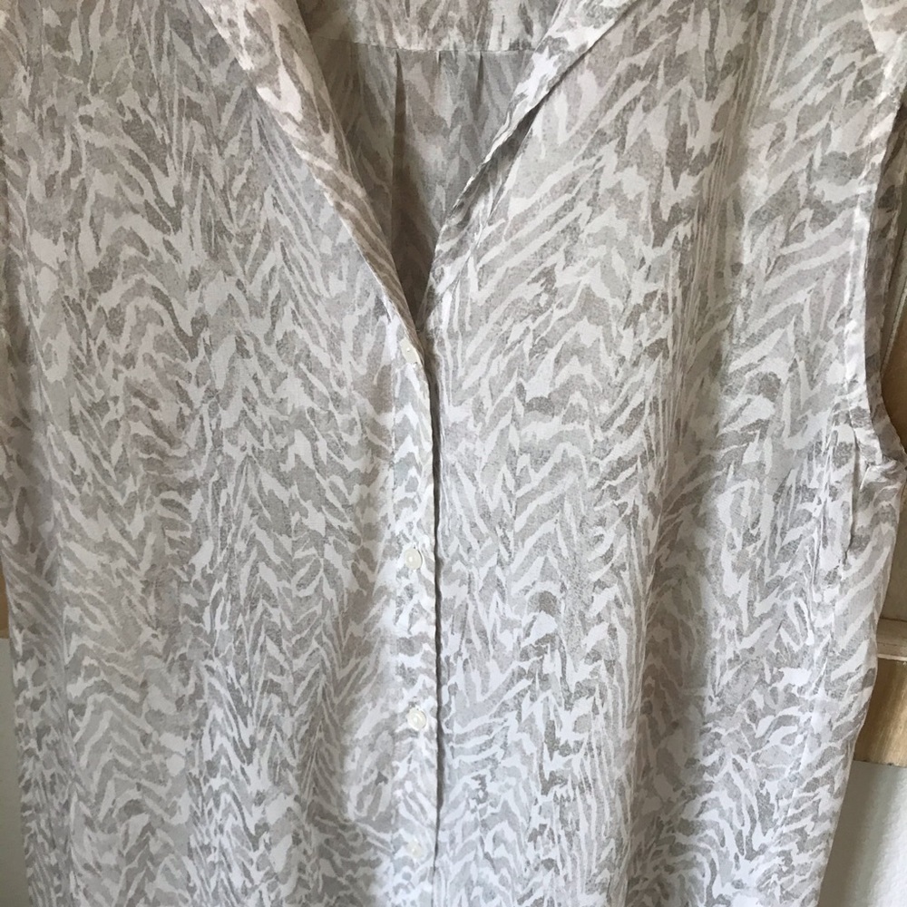 Animal Print Tank Blouse - Picture 6 of 7